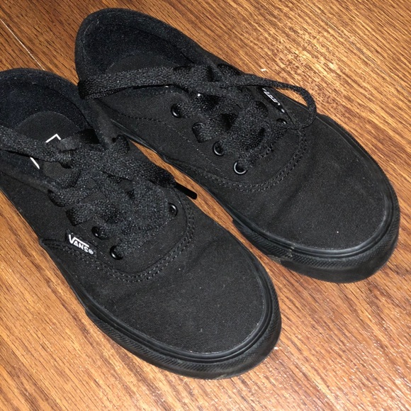 VANS - Picture 3 of 3